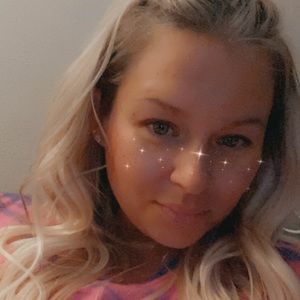 Meet your Posher, Olivia